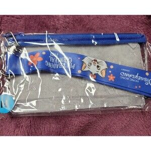Disney Hong Kong Disneyland Pin trading Carnival pouch , Marie is embossed.